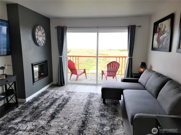 304 14th Street NW #304, Long Beach, WA 98631