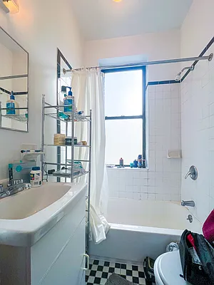 Rented by Compass | media 27