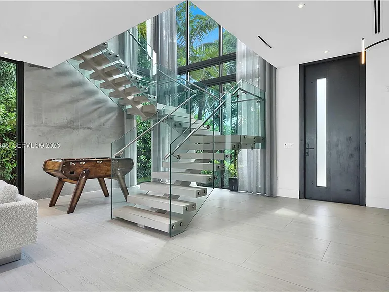 5501 Pine Tree Dr — Photo 18