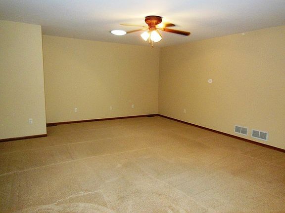 2nd image of 29 S Juniper Dr #29
