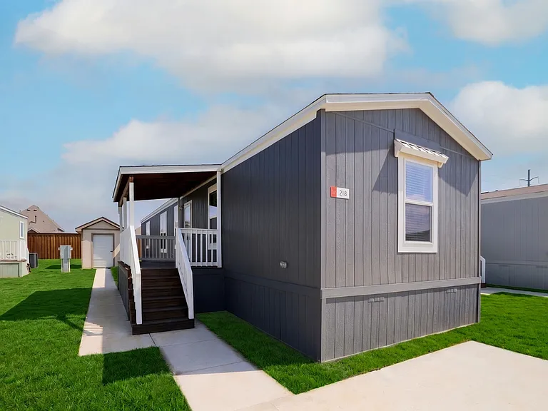 218 Islero Dr — Photo 14