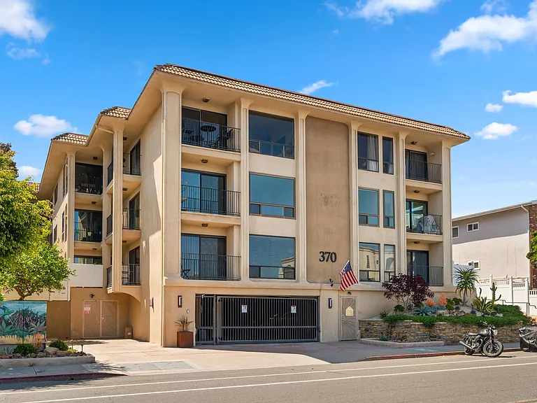 370 Rosecrans St #203 — Photo 31