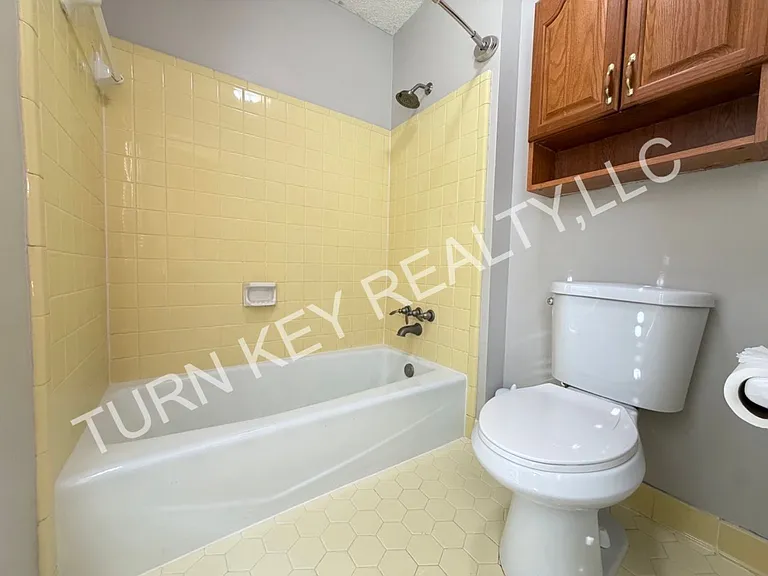2221 Diane Dr — Photo 19