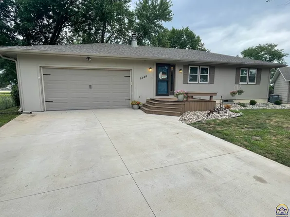 2008 Schaeffer Way, Emporia, KS 66801