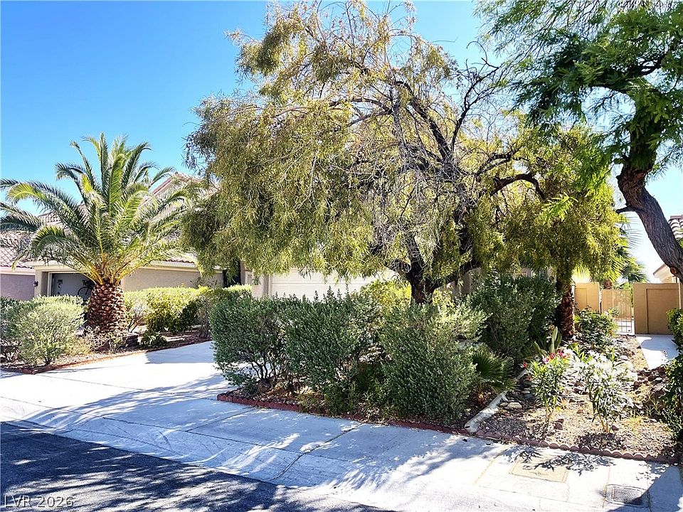 1st image of 1420 Desert Hills Dr