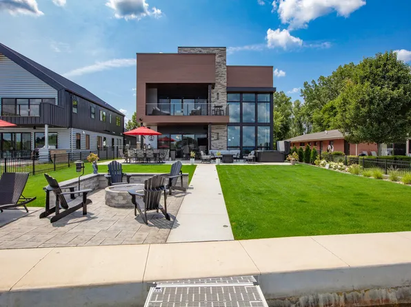 21636 Lake St, Cassopolis, MI 49031
