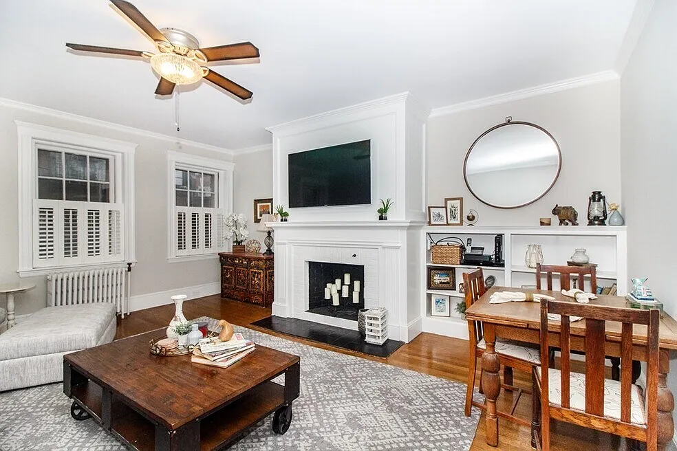 2 bed, 1.5 bath, $5,300 — Photo 1