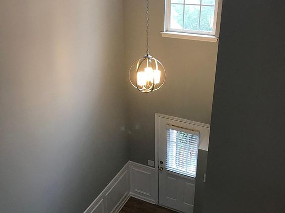 2nd image of 10219 Garmoyle St
