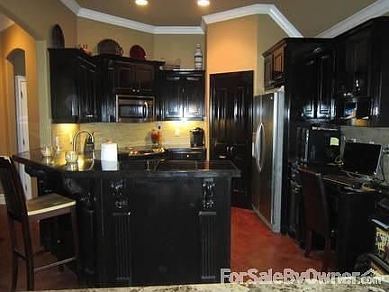 3rd image of 8043 Aegean Ln