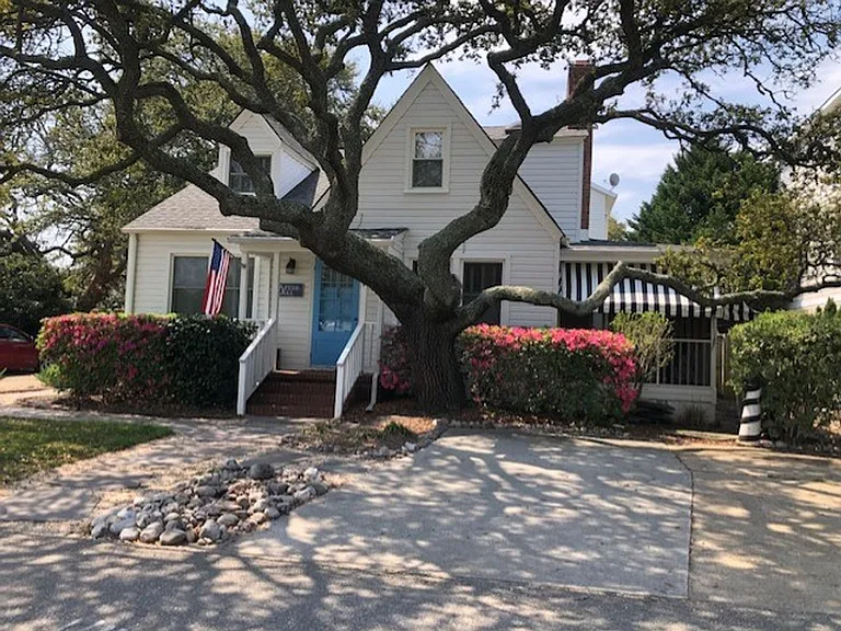 8504 Atlantic Ave — Photo 1