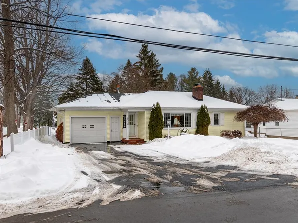 8387 Wickham Blvd, Sodus Point, NY 14555