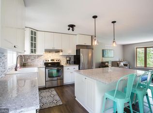 794 Meadow Dr, Hudson, WI 54016