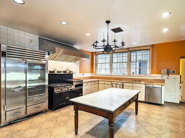 67 East 93rd Street image 15 of 20