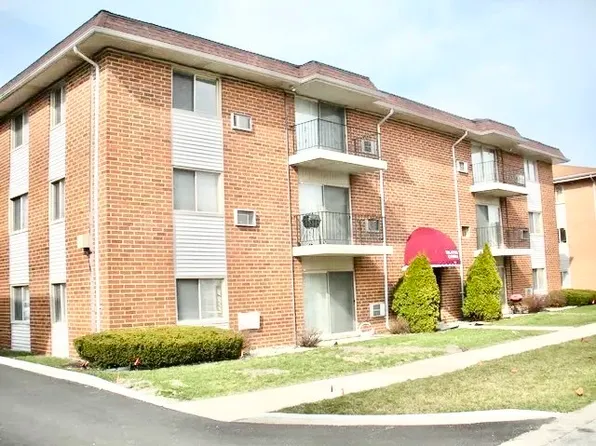 1912 Canal St APT 2D, Blue Island, IL 60406