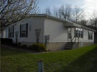 318 Sandalwood Ct, Carnegie, PA 15106