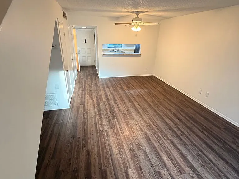 2201 SE 14th Ave — Photo 13