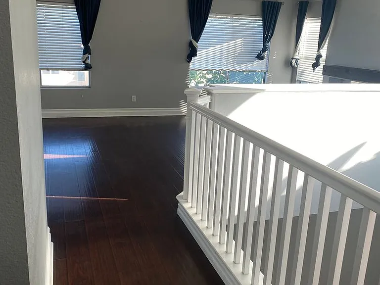 823 Viewpointe Ln — Photo 5