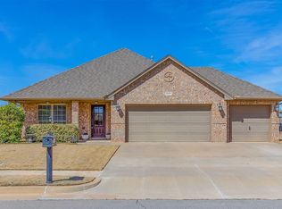 2625 Sunflower Dr, Edmond, OK 73013