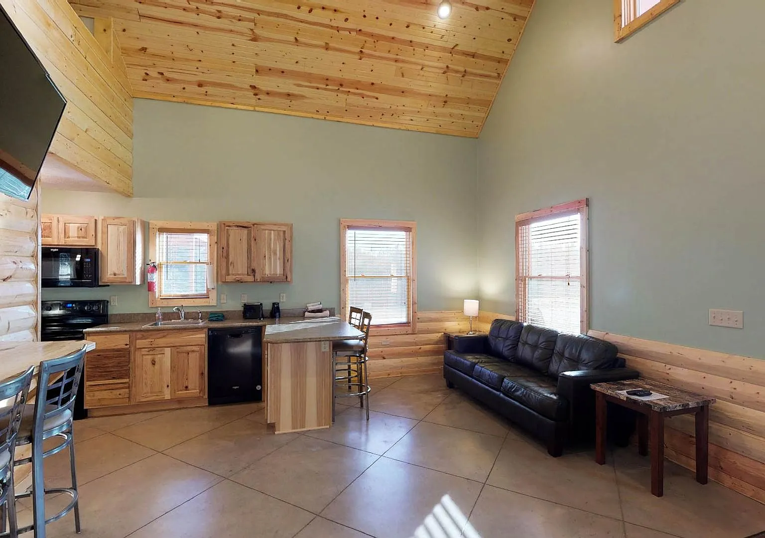 3710 Farnum Creek Rd — Photo 3