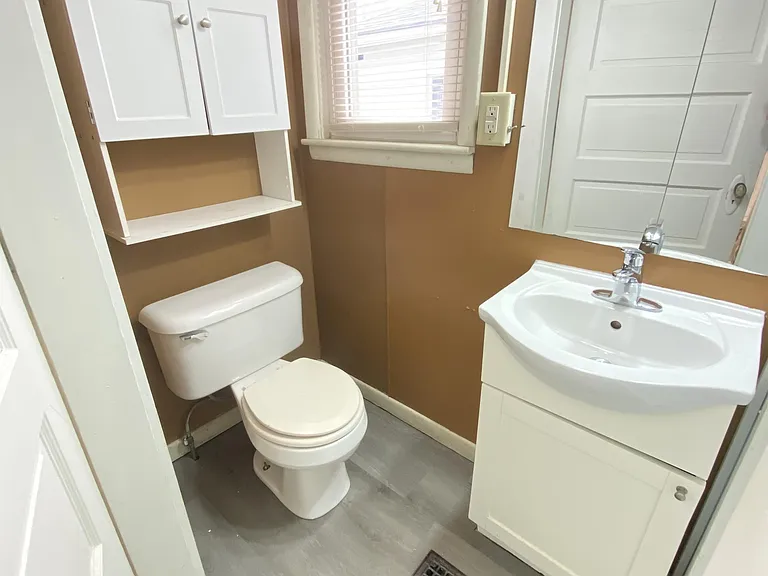 424 N Main St #B — Photo 6