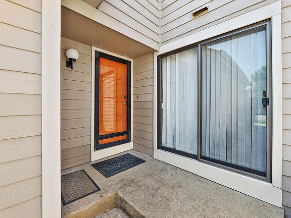 5th image of 2221 N Bramblewood St APT 202