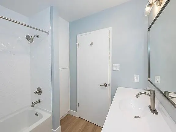 418 N Broadway #418.3 — Photo 49