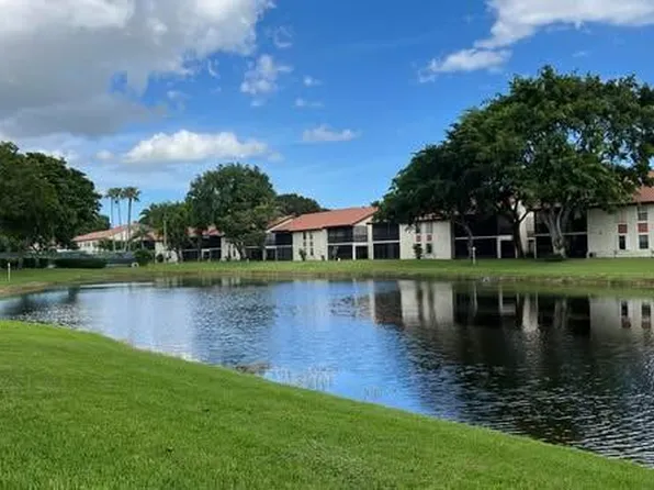 10915 Palm Lake Avenue #102, Boynton Beach, FL 33437