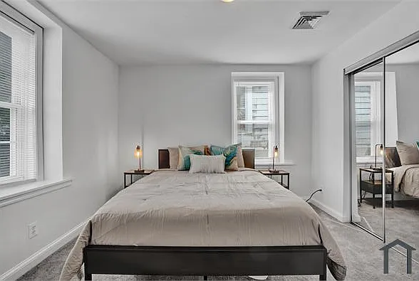 468 E Walnut Ln #3 — Photo 8