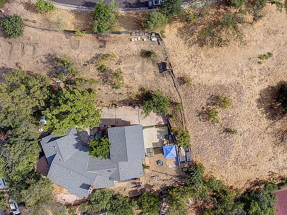 2nd image of 632 Coleman Ave