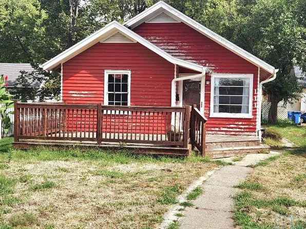 111 N Yale St, Vermillion, SD 57069