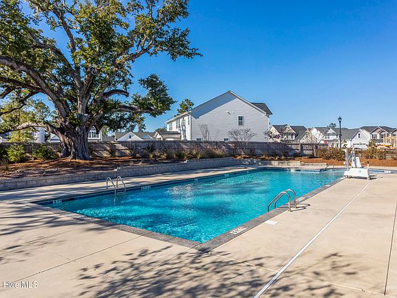 2nd image of 21 Violetear Ridge