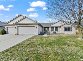 5301 Crane Dr, Springfield, IL 62711