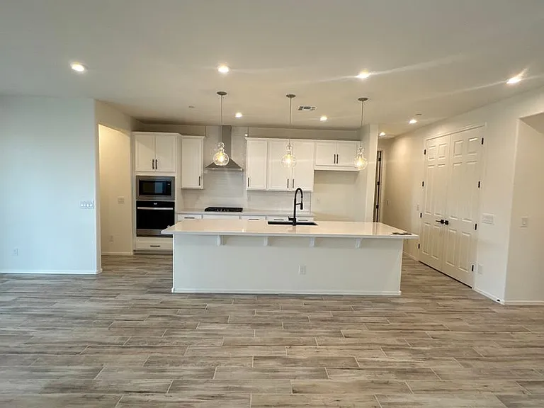 33340 N 132nd Dr — Photo 22