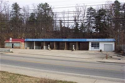 2nd image of 710 S Main St