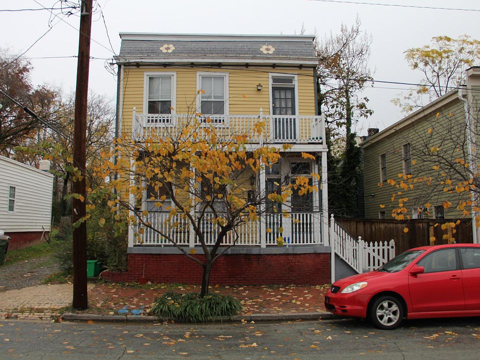 2nd image of 2208 E Leigh St #2