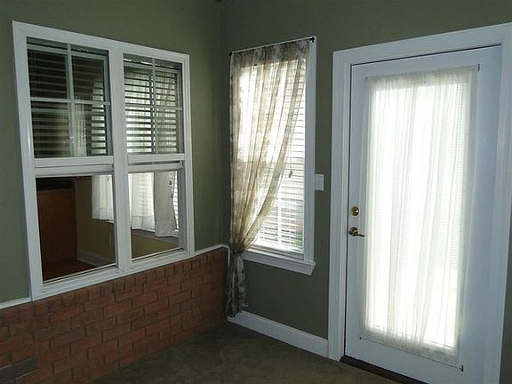 3rd image of 305 Spyglass Hill Dr