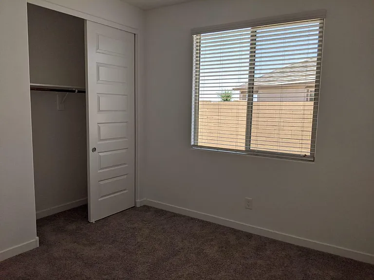 7514 S 22nd Ln — Photo 10