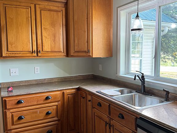 4th image of 3429 Old Greenbrier Pike