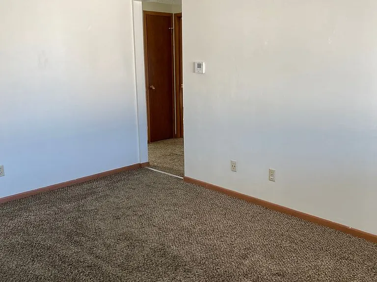 528 W. 12th St., Larned — Photo 4