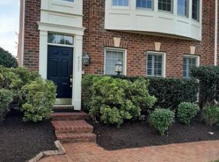 43797 Apache Wells Ter, Leesburg, VA 20176