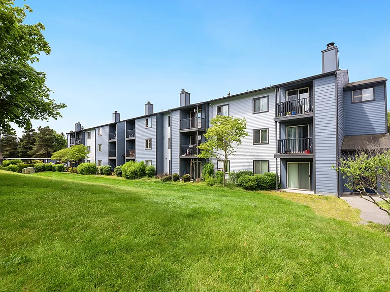 Eagles Landing Apartments — Photo 24