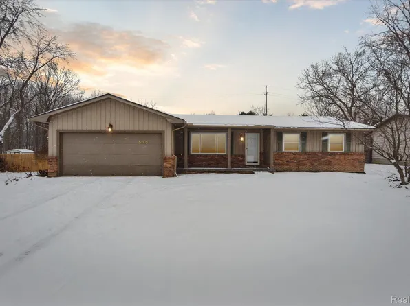 5289 N Georgetown Rd, Grand Blanc, MI 48439