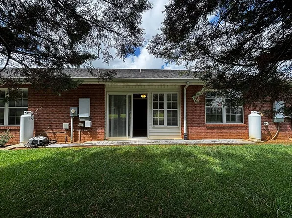 3002 Yearling Ln, Maryville, TN 37803