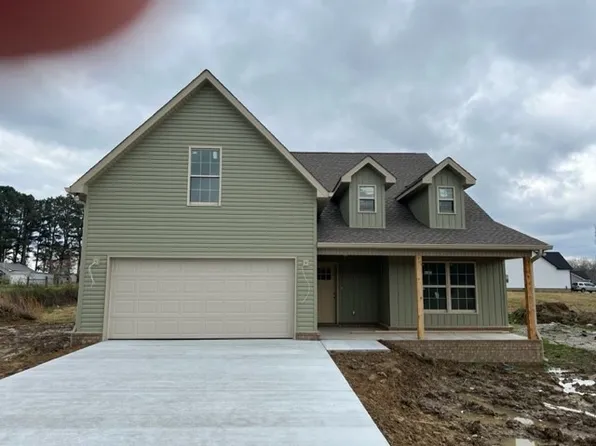 211 Greenwood Rd, Tullahoma, TN 37388