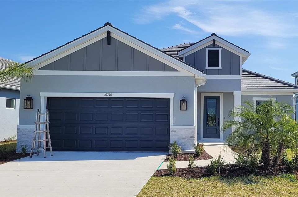 1st image of 10210 Crystal Isle Cir