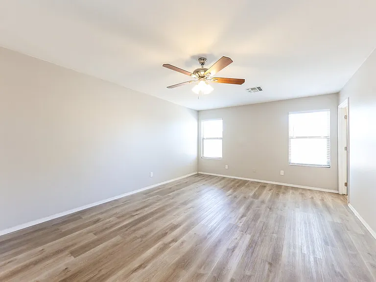 11807 W Ester Dr — Photo 10