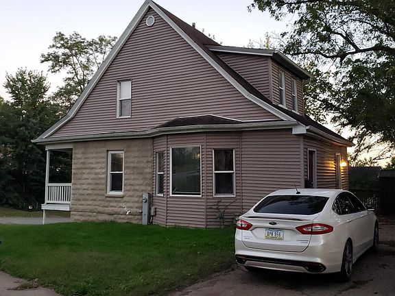 4th image of 420 Green St