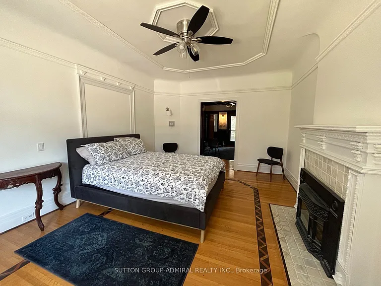 335 Palmerston Blvd #MAIN — Photo 3