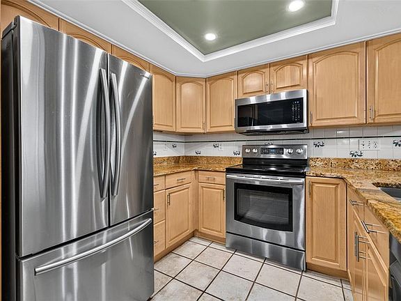 4th image of 7360 ULMERTON ROAD #18D