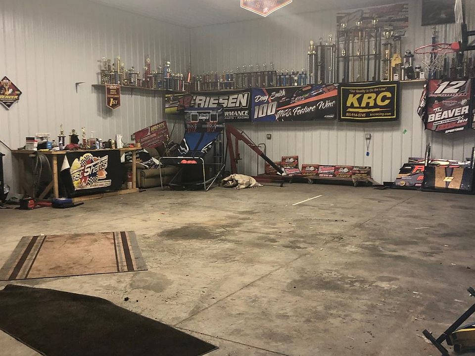 2nd image of 307 Park St